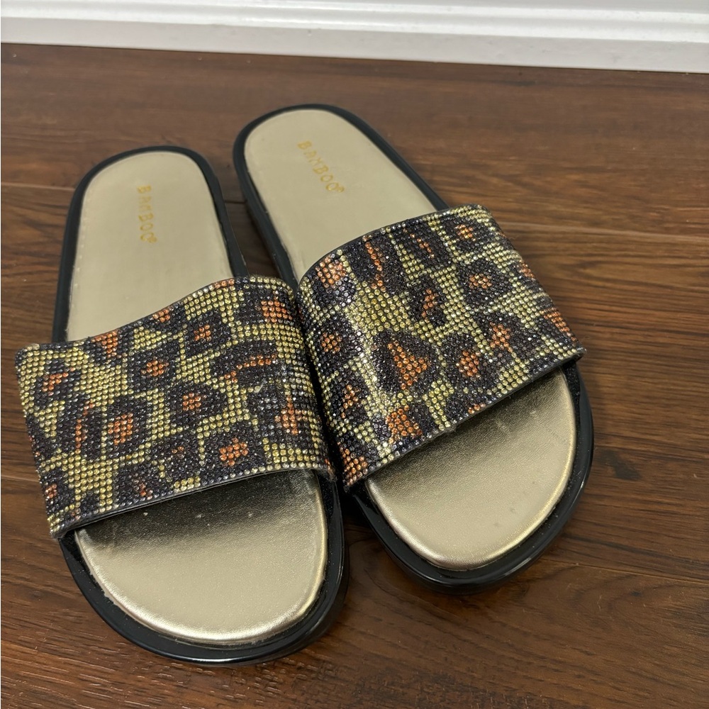 NWT Rhinestone Leopard Slides - Picture 3 of 6
